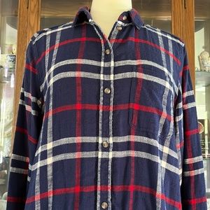 AMERICAN EAGLE AHH-MAZINGLY SOFT FLANNEL BUTTON-DOWN SHIRT!!